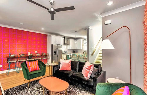 Talbot's Corner House | MINUTES TO DOWNTOWN 🌃🏙️ | BACKYARD SPACE 🌲PERFECT FOR 🎉CELEBRATIONS 💐