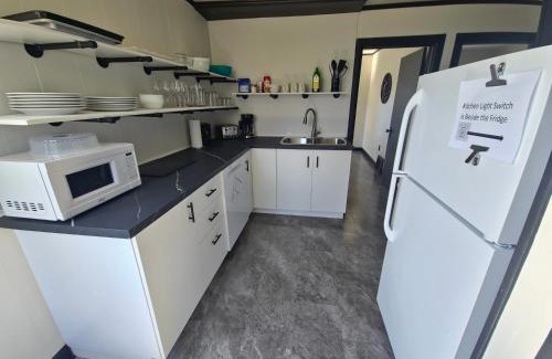 Rideau Heights House | Minutes to Downtown & Ideal for Long-term Stays