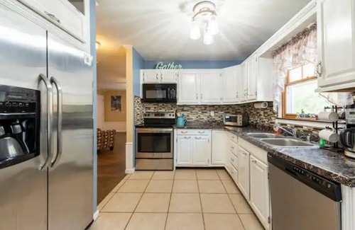 Little River House | Minutes to the Beach and Golfing