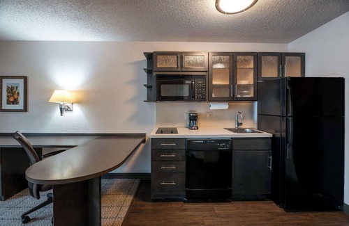 Fossil Creek Resort | Minutes to Whites Branch Park! 3 Pet-friendly Units W/Kitchenette, FREE Parking