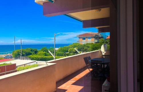 Lavinio Lido di Enea Apartment | MIRA IL MARE Seaview Apartment - Sunset Lovers' Spot - 50m from the Beach LAVINIO MARE