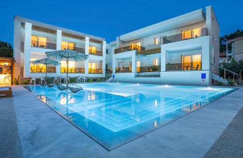 Pefkochori Apartment | Mirablue Luxury Residences