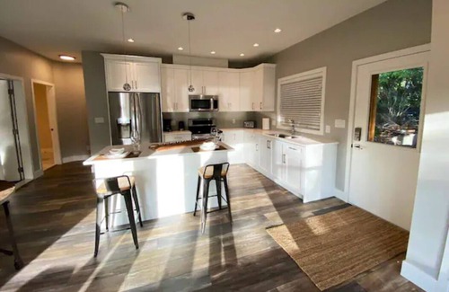 Youbou House | Miracle way lake retreat