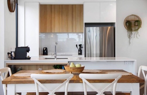 Geelong Apartment | Miramar 406 I Geelong CBD Apartment