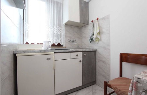 Rovinj Apartment | MIRIANA Two-Bedroom Apartment with Balcony