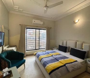 E-11 Sector House | Misbah Guest house