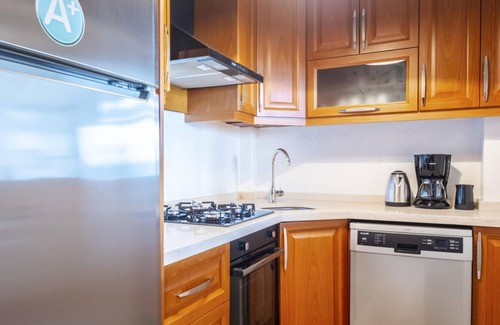 Uskudar Apartment | Missafir Apartment with a Panoramic Bosphorus View