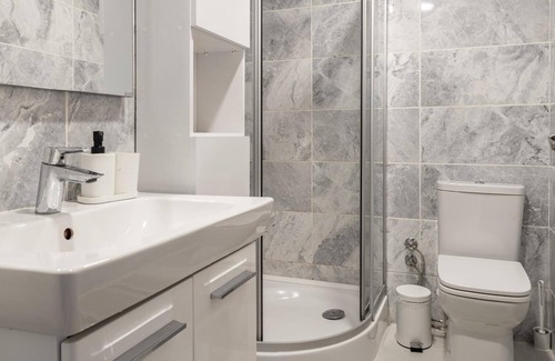 Bostanci Apartment | Missafir Modern Flat with Balcony on Bagdat Street