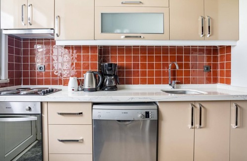 Caddebostan Mahallesi Apartment | Missafir Spacious Flat near Caddebostan Coast