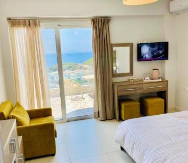 Himare Hotel | Mistral Inn