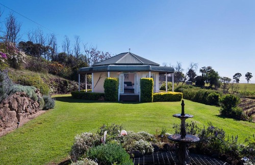 Pokolbin House | Mistress Block Vineyard