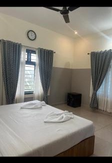 Peermade House | Misty cloud homestay