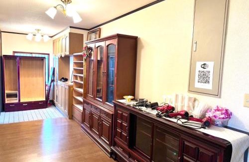 Higashi-osaka Bed & Breakfast | Mito Houses 15 or 20 Pax - Bus & Breakfast Options
