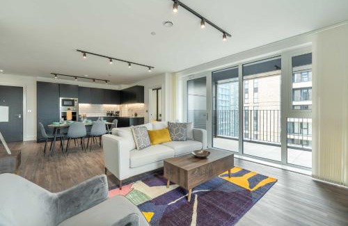 College Park and Old Oak Apartment | Mitre Picasso by Artsy