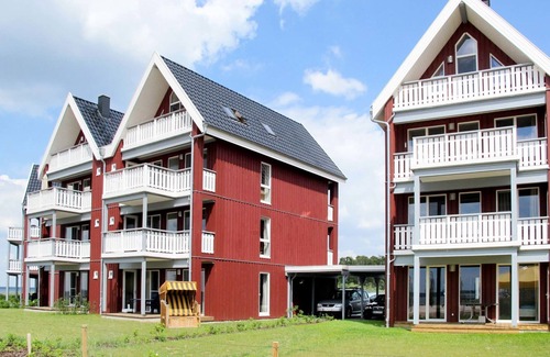 Muritz Apartment | Mitteldeck by Interhome