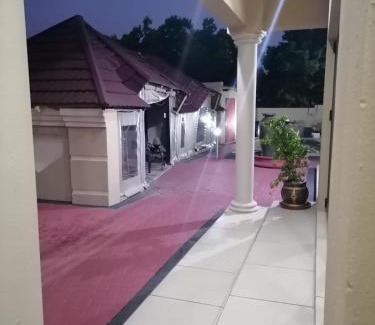 Greater Johannesburg Metropolitan Area Bed & Breakfast | Mkhwani guest house