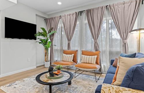 Canmore House | ML4- Private Rooftop Hot Tub Oasis- Entire townhouse with MTN View