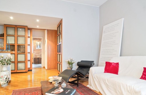 San Donato - Campidoglio Apartment | MM Bernini Roomy Apartment