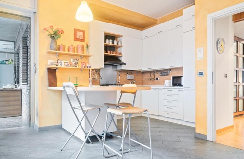 San Donato - Campidoglio Apartment | MM Bernini Roomy Apartment