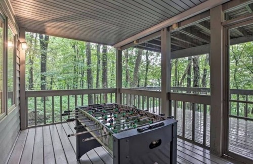 Chestnut Springs House | Mntn View Hot Tub Foosball Fireplace Multi-Deck