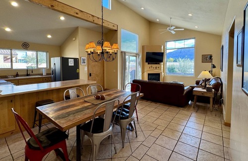 Moab South Valley House | Moab Rim Views! I Garage I Pool & Hot Tub I Pet Friendly I Trailer Parking