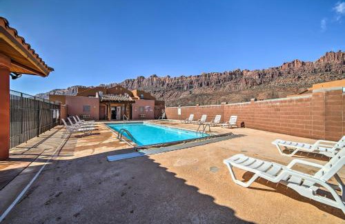 Moab South Valley House | Moab Townhome with Patio - 11 Mi to Arches NP!