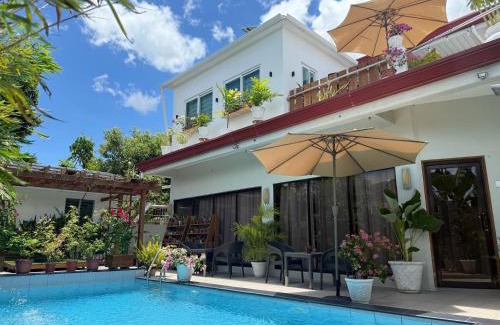 Basdiot House | Moalboal LRS Lovers Nest