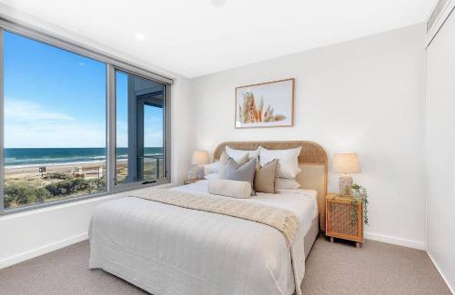 Moana Apartment | 'Moana Wave' A Marvellous Beachfront Residence