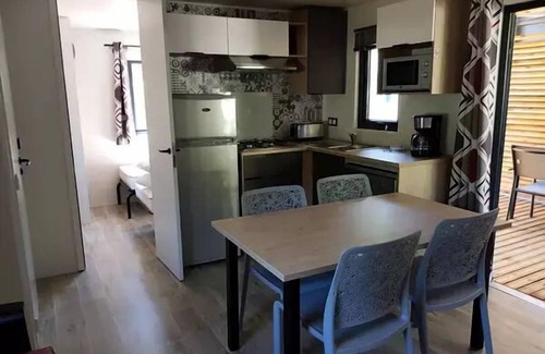 Sadirac House | Mobil-Home Acacia 3 Rooms 4 People Air-conditioned + TV 2sdb