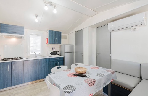 Mazara del Vallo House | Mobile Home 'Casa Mobile Deluxe' with Shared Pool, Wi-Fi and Air Conditioning