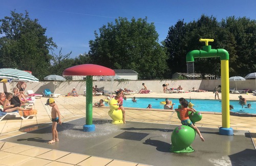 Boofzheim RV Rental | Mobile home with air conditioning for 6 people near EUROPA PARK
