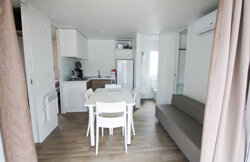 Il Monte House | Mobilehome with air conditioning and a covered terrace
