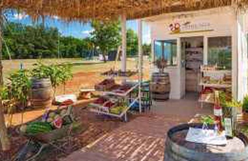 Karigador Apartment | Mobilehome with tennis court and outdoor pool