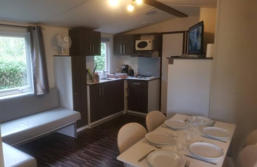 Ivry-la-Bataille House | Mobilhome 3 rooms 6 pers TV WIFI washing machine plot near animations