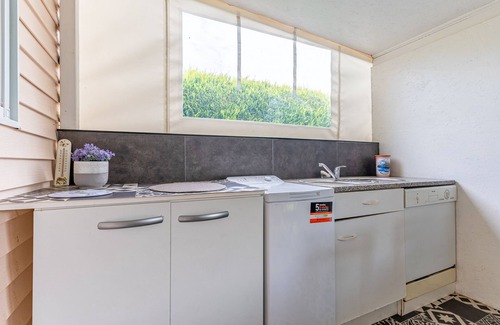 Gujan-Mestras RV Rental | "Mobilhome Bord De Mer Gujan Mestras" with Shared Pool, Private Terrace & A/C