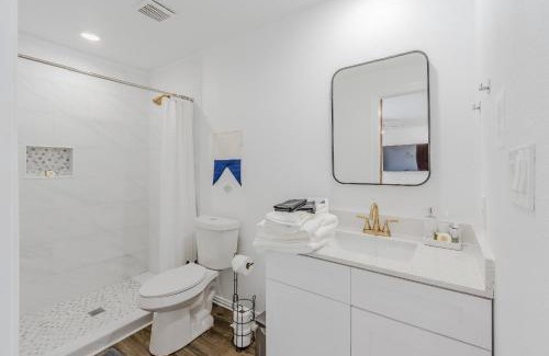 Little Elm House | Mod Guest House near Lake Lewisville Fire Pit Pet Friendly by Vacation Your Way