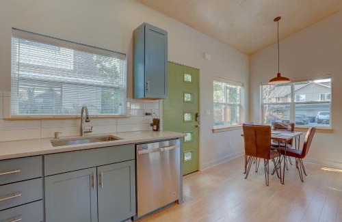 Larkspur House | Mod Pod