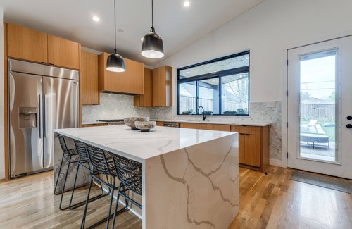 Lower Greenville House | Mod Squad- 5 Beds + Private Pool Vibes