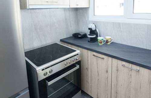 Athens Apartment | Modern 1 Bd Balcony Apt Near Metro in Kato Patisia