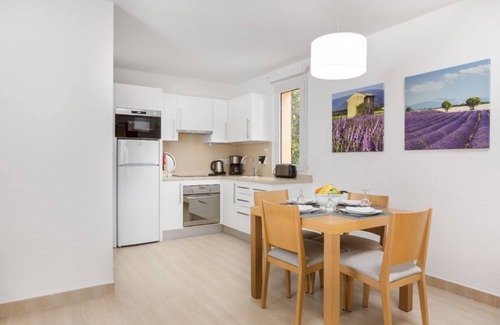 Mougins Condo | Modern 1-Bed Apartment | Mougins Resort | Sleeps 4