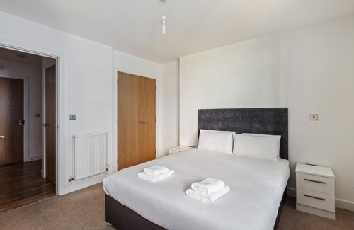 Stratford and New Town Apartment | Modern 1 Bed Apartment Near Olympic Park