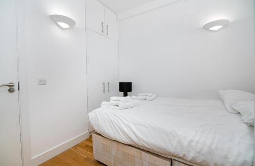 Holborn and Covent Garden Apartment | Modern 1 Bed Flat in Holborn, London for up to 2 people with free wifi