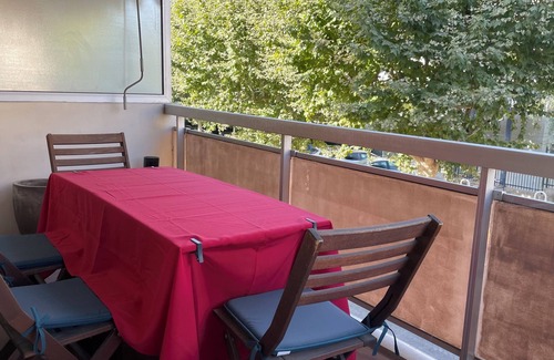 Riou - Petit Juas - Av de Grasse Apartment | Modern 1 bedroom apartment