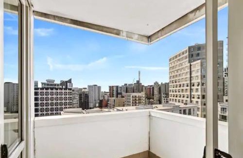 Newton Apartment | Modern 1 Bedroom in Auckland Central Zodiak Stays