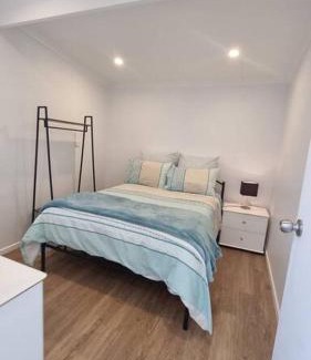 Montello Apartment | Modern 1 bedroom studio free parking close to CBD