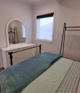 Montello Apartment | Modern 1 bedroom studio free parking close to CBD