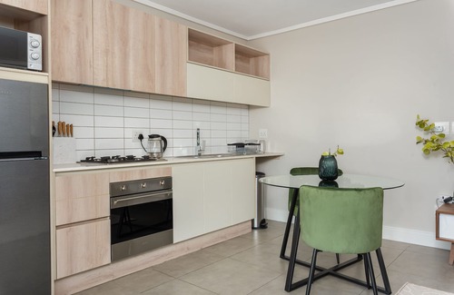 Century City Apartment | Modern 1-Bedroom With Wetland Views | Netflix