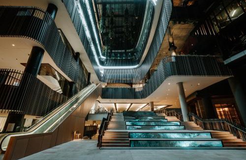 Brisbane Central Business District Apartment | Modern -1 BR Stay in Queen's Wharf Walk to Casino