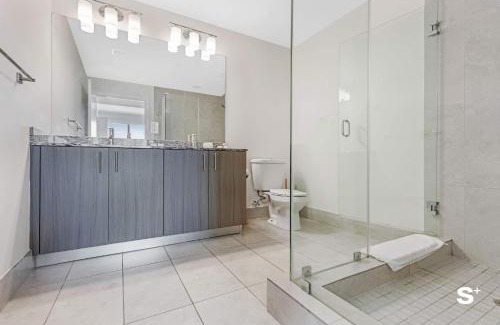 Doral House | Modern 1BR in Downtown Doral - Free Parking and Wellness Amenities