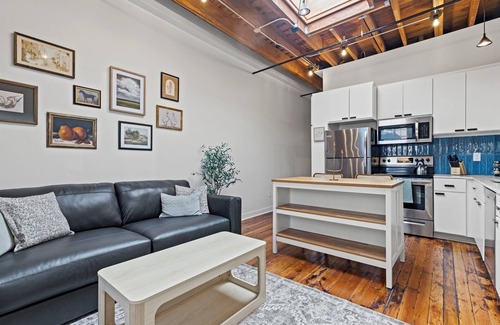 Crossroads Arts District Condo | Modern 1BR Loft | Steps to T-Mobile + Power & Light | Free Parking
